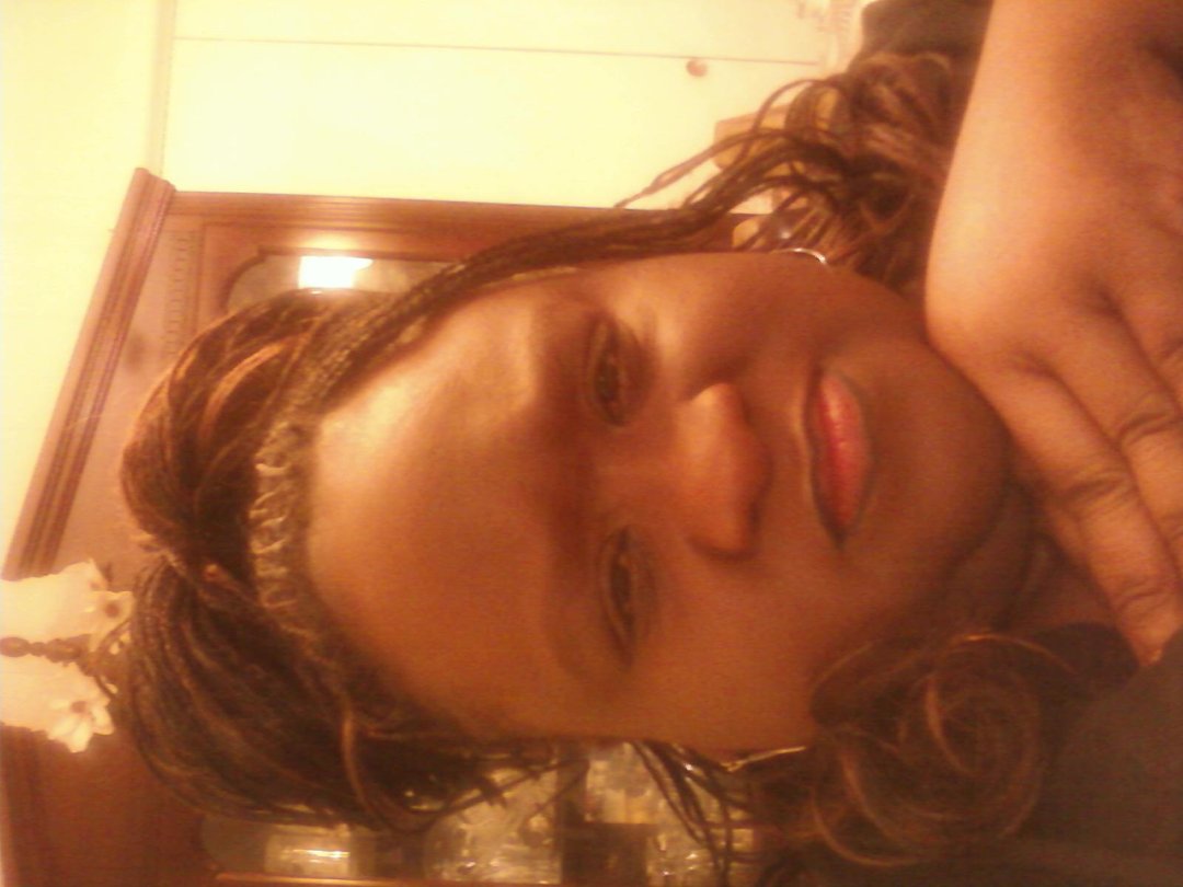 Victoria Bryant's album, Mobile Uploads