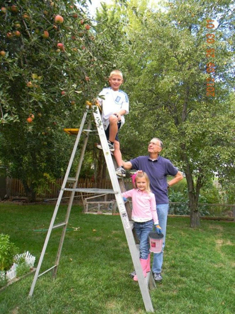 Mike Jones' album, Apple Picking Time