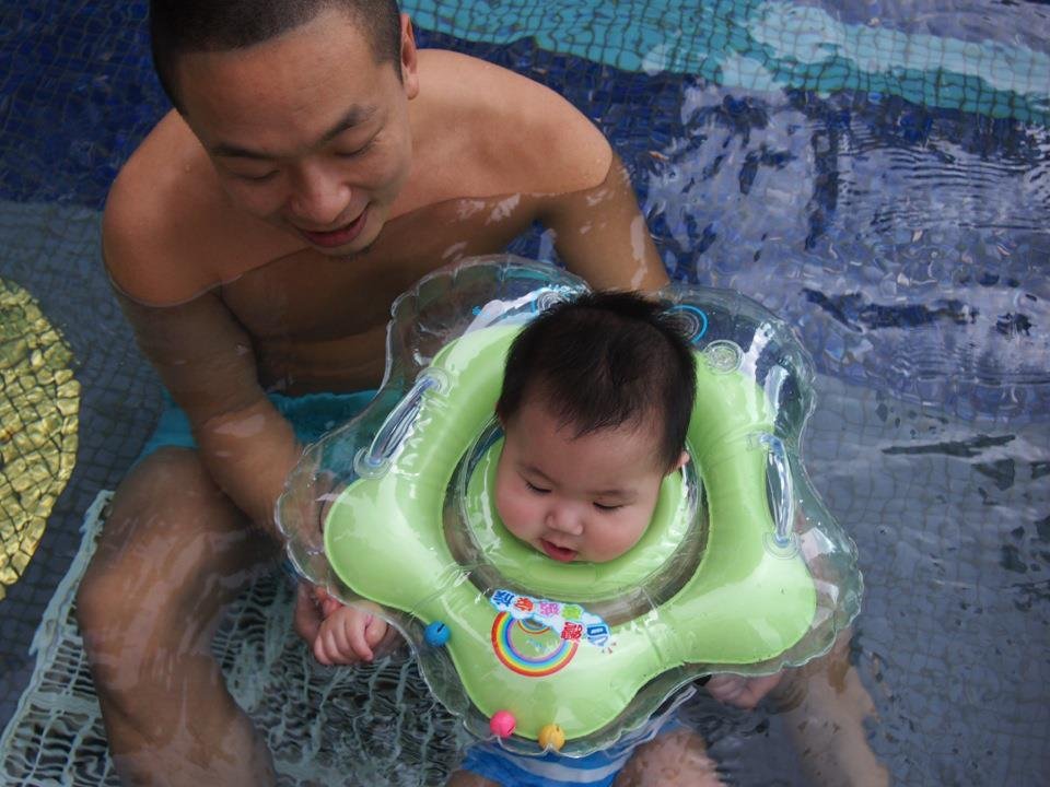 Eric Chu's album, Mobile Uploads