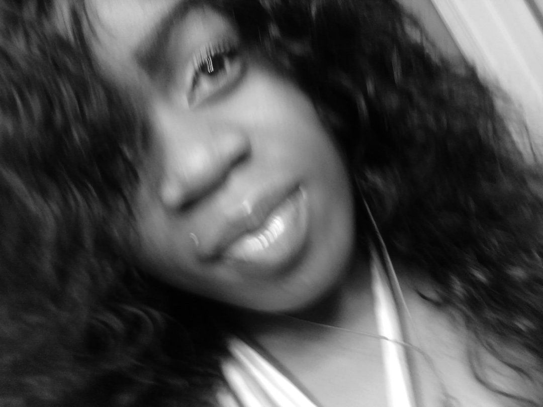 Lashonda Gray's album, Profile Pictures