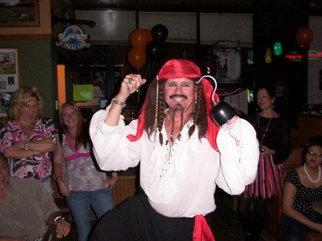 David Keplinger's album, Famous Sam's/ Halloween 2008 By David Keplinger