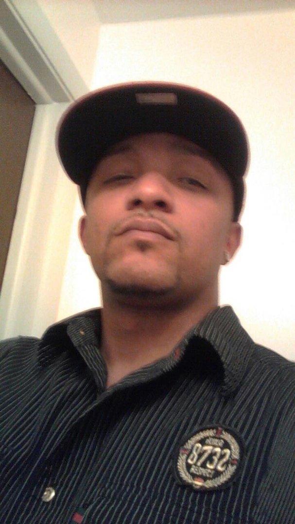 Derrick Maxwell's album, Mobile Uploads
