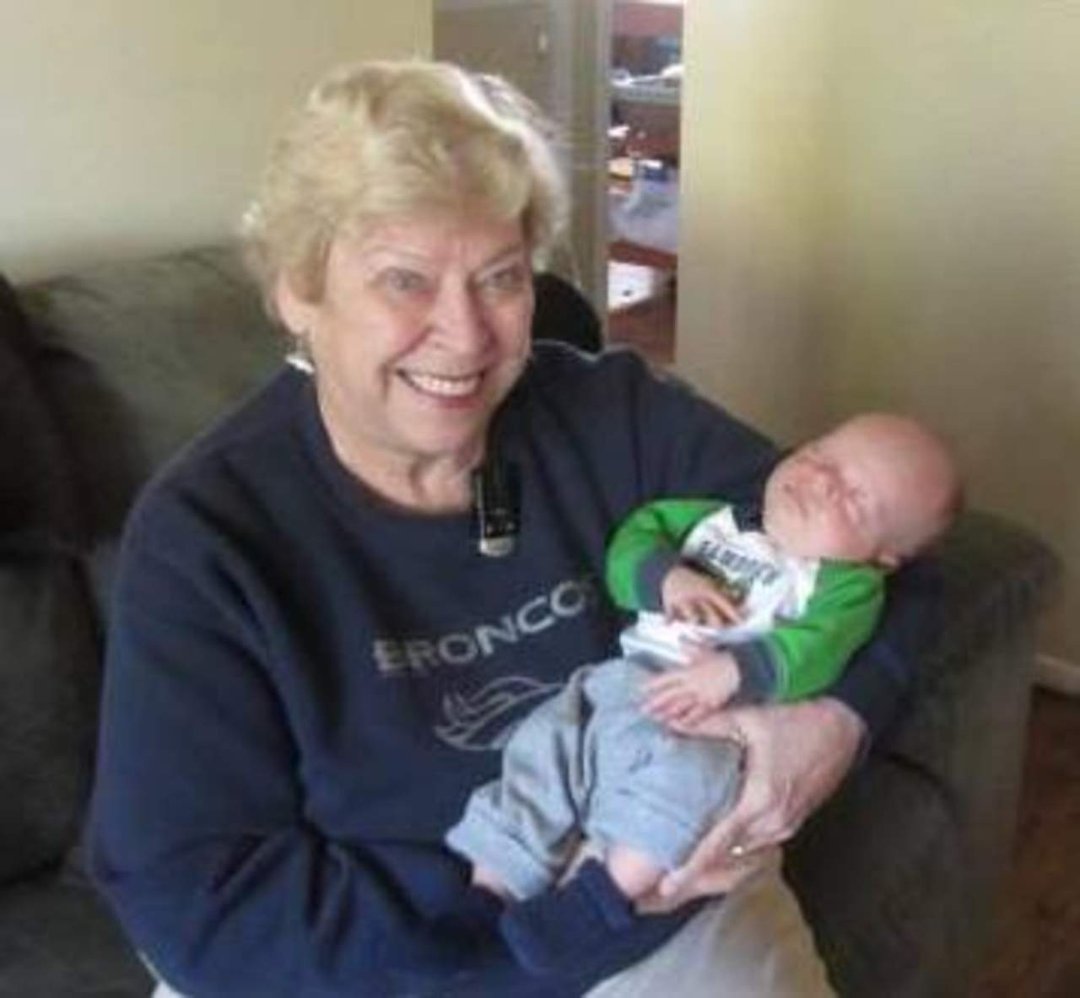 Janet Bailey's album, Profile Pictures