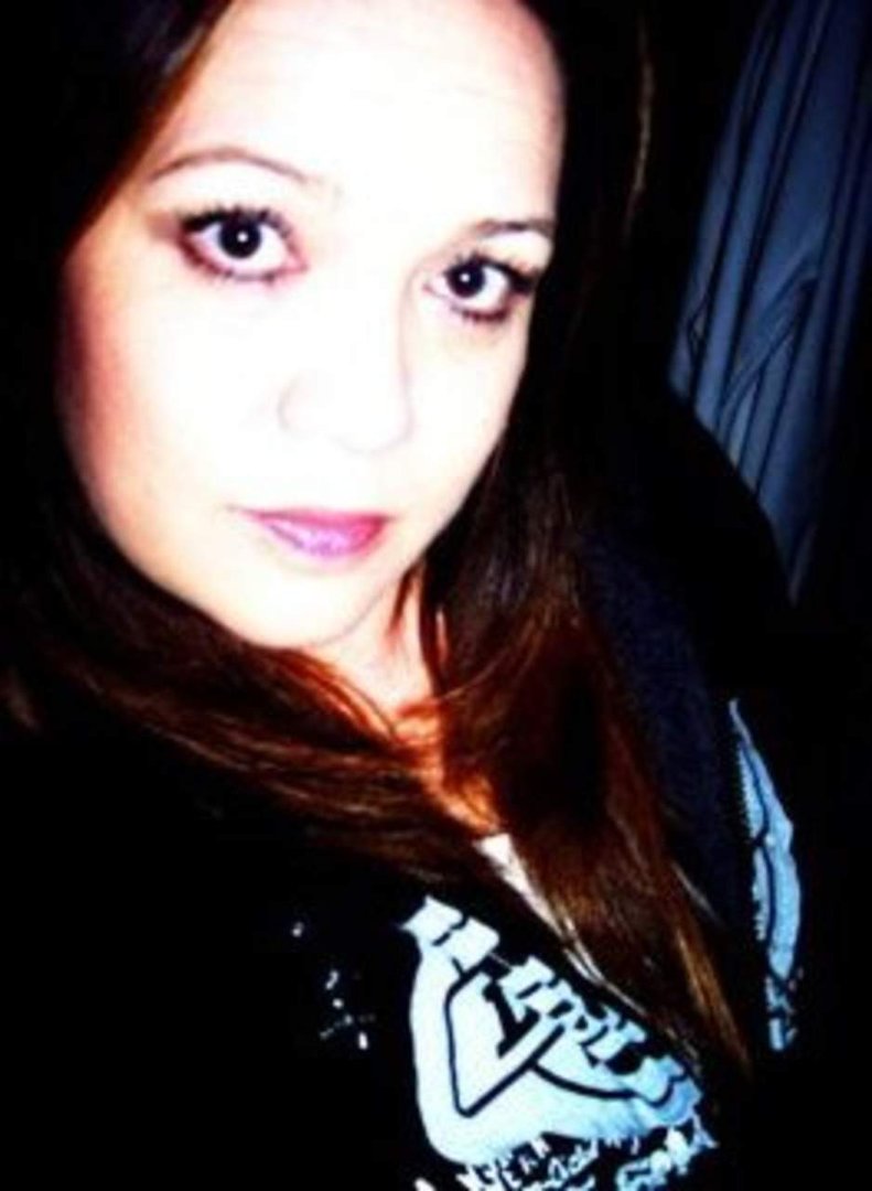 Danielle Hanks' album, Profile Pictures