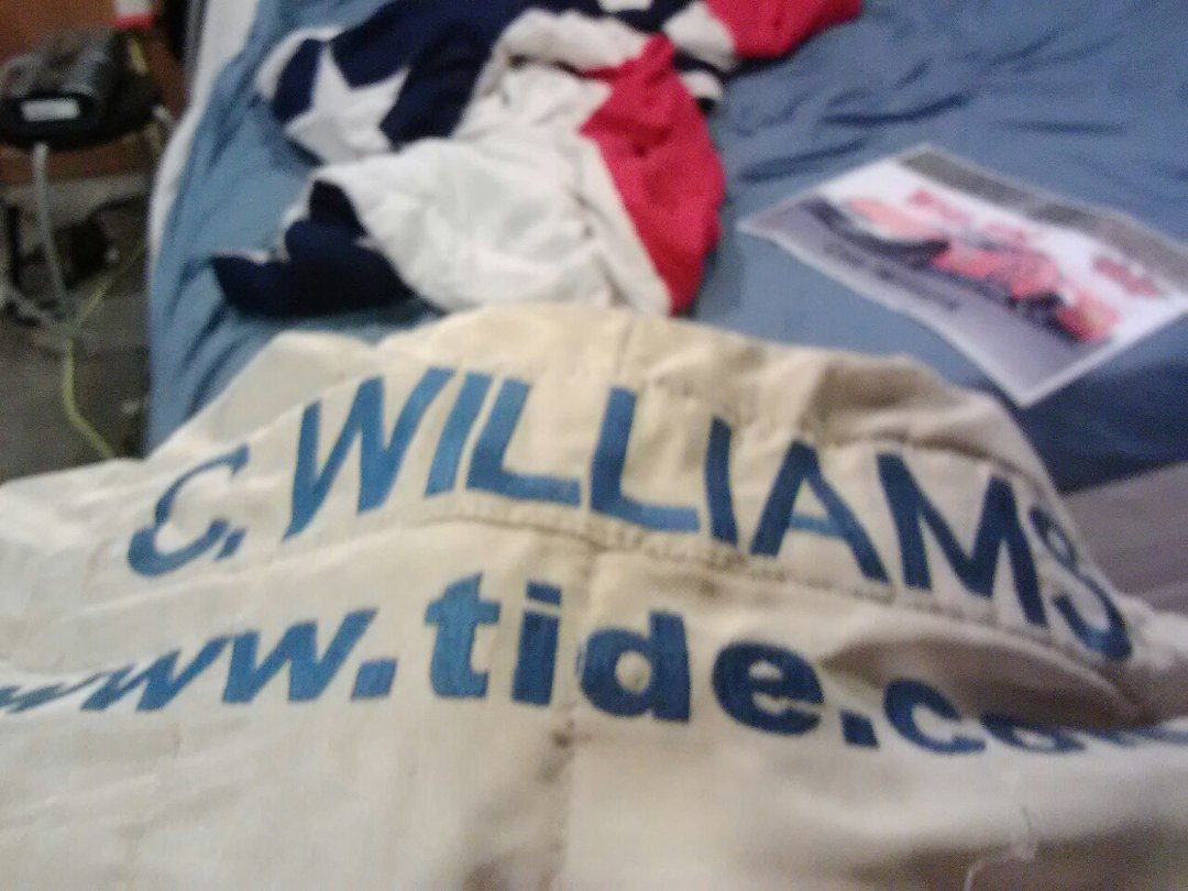 Caleb Williams' album, Mobile Uploads
