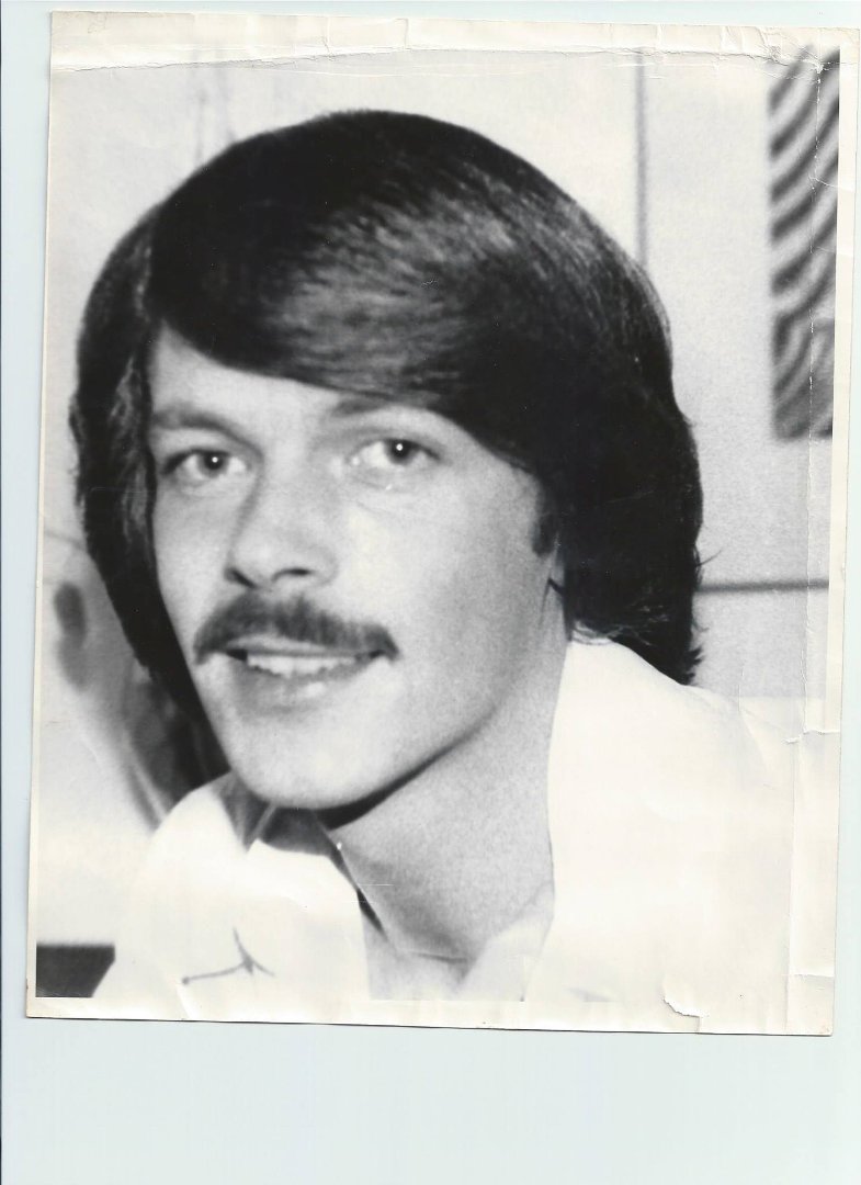 timothy hurst's album, Profile Pictures