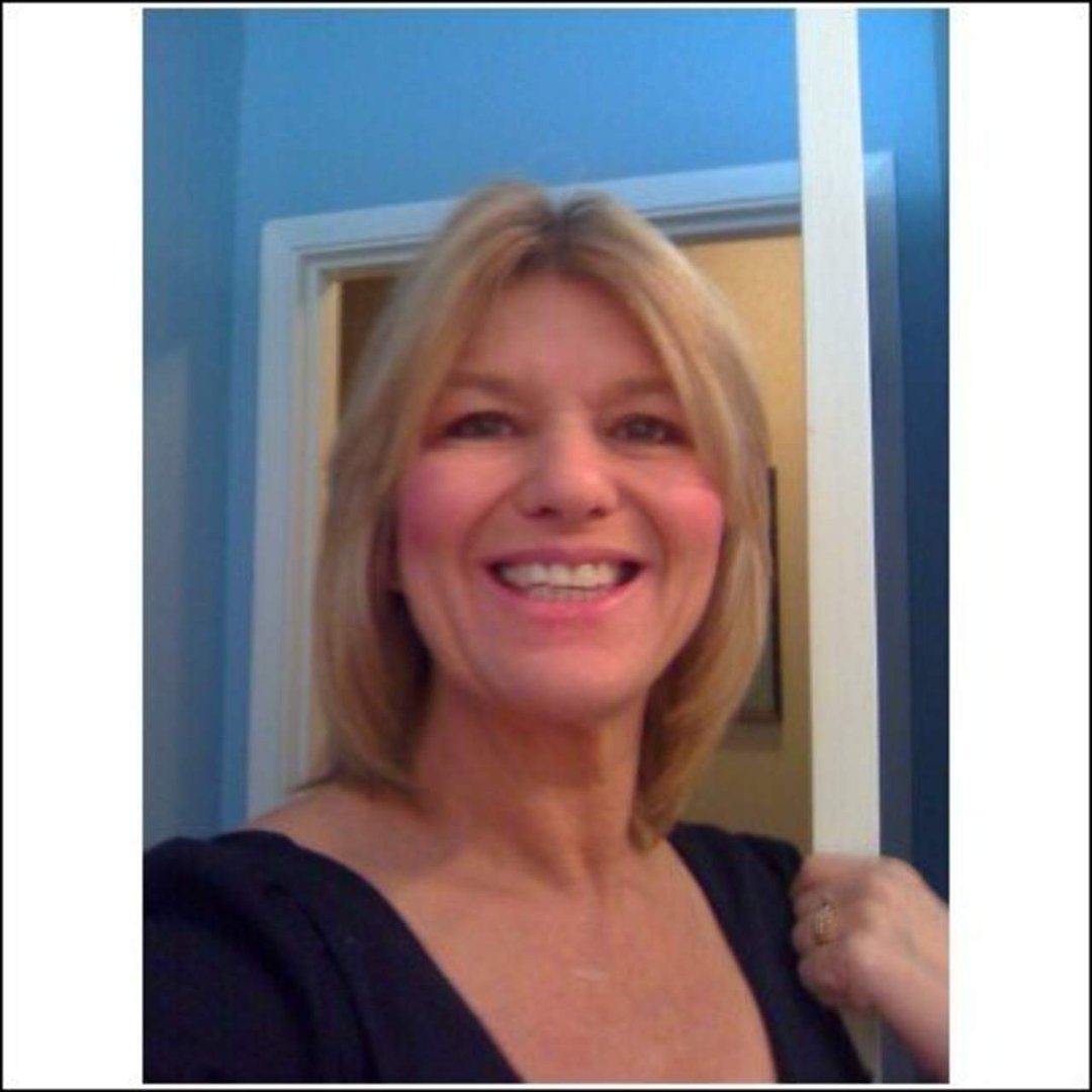 Carrie Downey's album, Profile Pictures