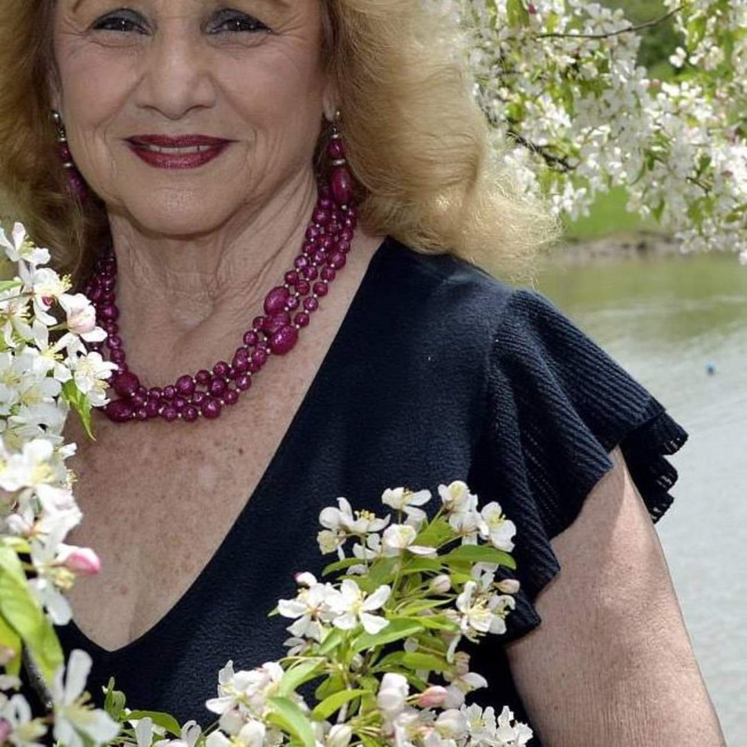 Sharon Monaghan's album, Profile Pictures