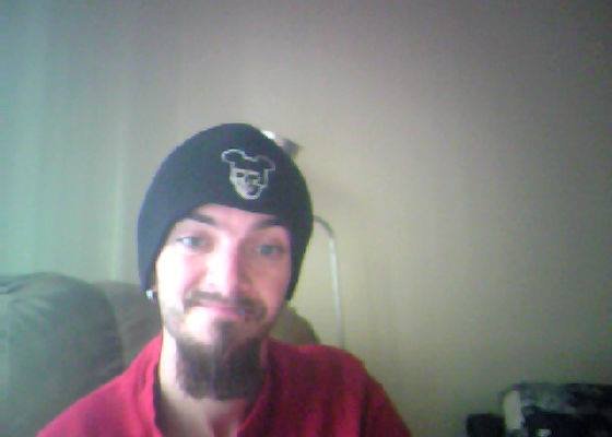 Travis Travis' album, Profile Pictures