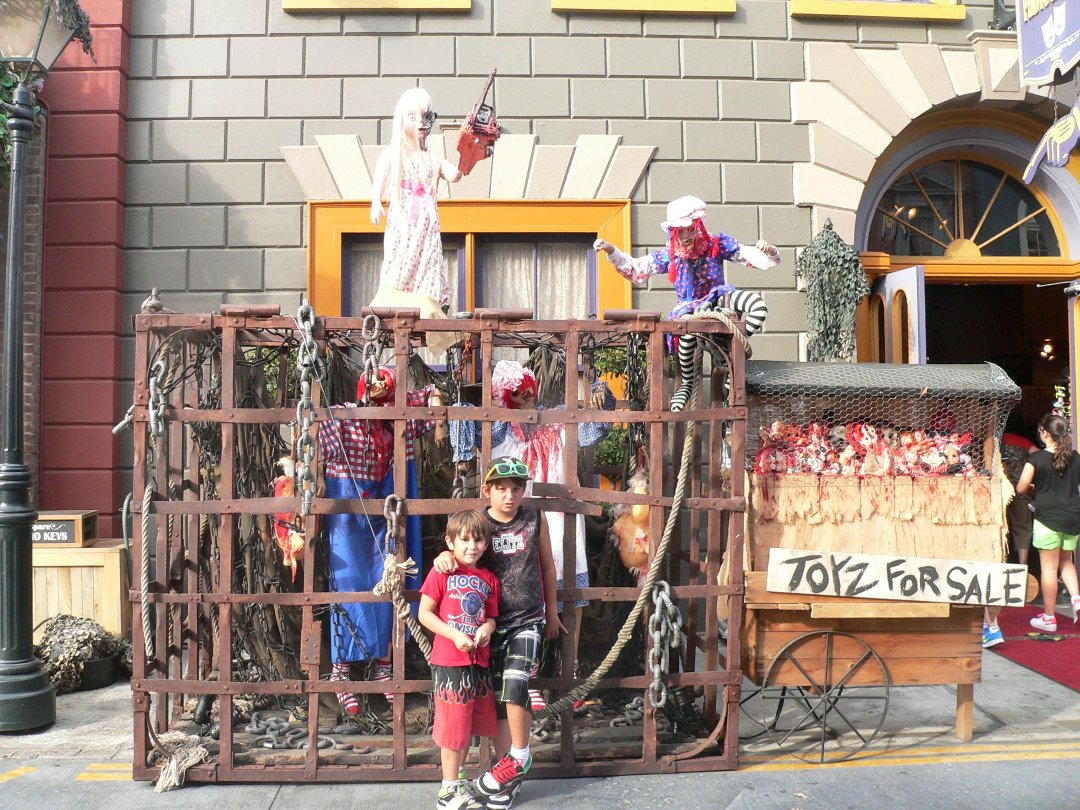 Devon Merritt's album, Disney land & Universal studios