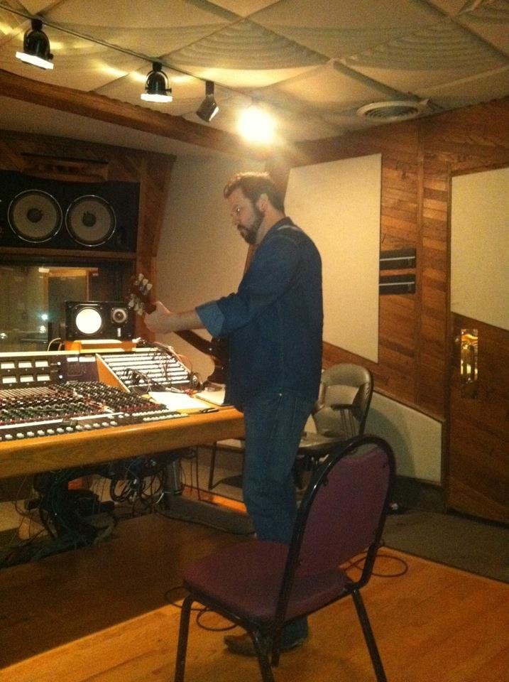 William Thompson's album, Mobile Uploads