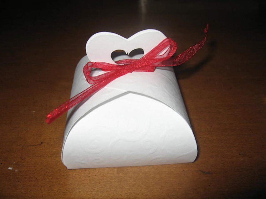 Lyn Knarr's album, Wedding Favor Samples