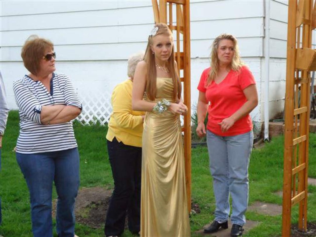 Kimberly Audlehelm's album, Lindsey Cronk's Junior Prom 4/31/11