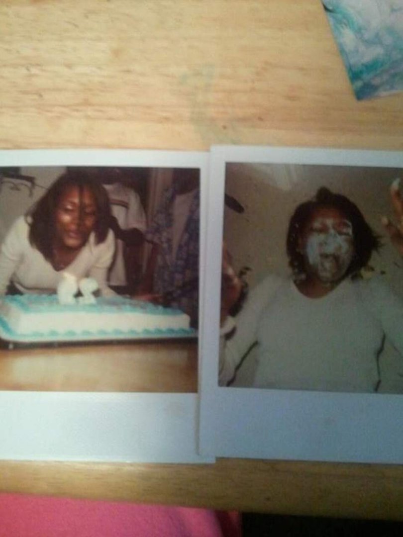 Chervonna Thomas' album, Mobile Uploads