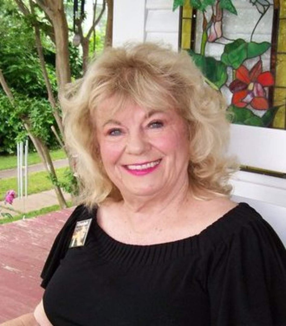 Chaplain Barbara Bottoms' album, Profile Pictures