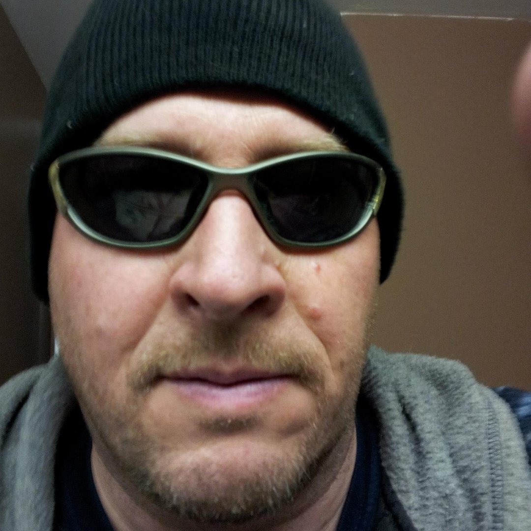 Sheldon Thunstrom's album, Profile Pictures