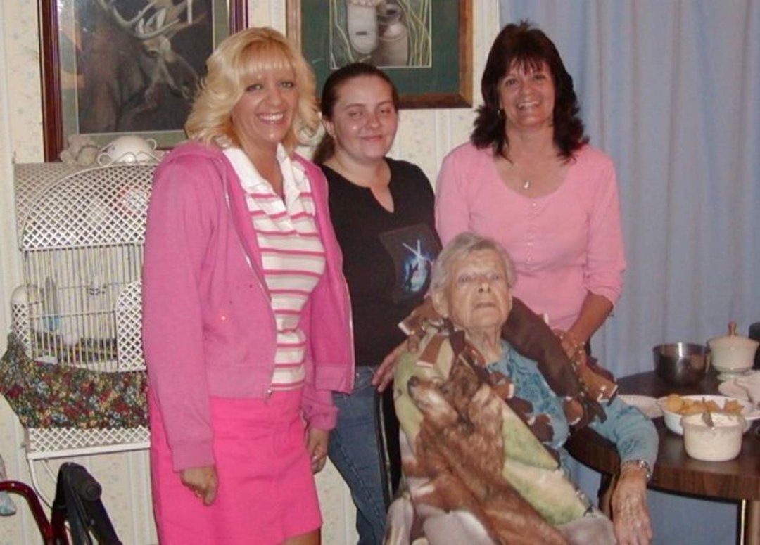 Linda Miller's album, family