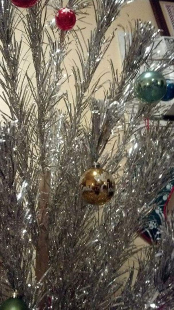 Darla Cantrell's album, Tinsel Tree