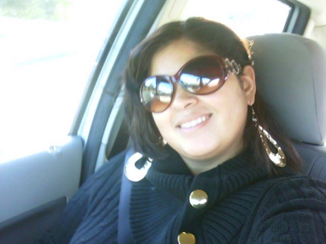 Elizabeth Acosta's album, Mobile Uploads
