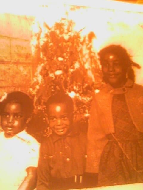 Avis Osborne's album, Mobile Uploads