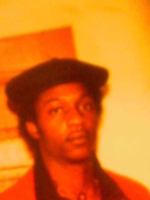 Avis Osborne's album, Mobile Uploads