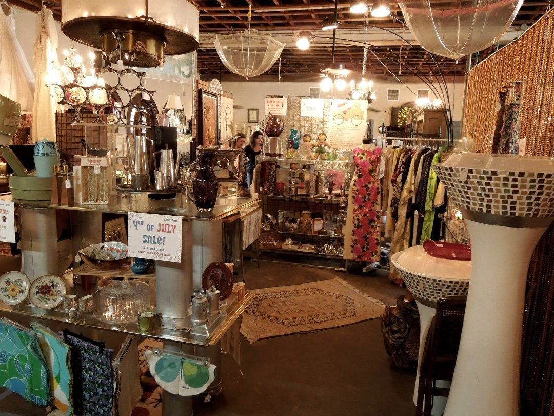 Amy Lucus' album, Mod Memories Booth at Ye Olde City Antique Mall