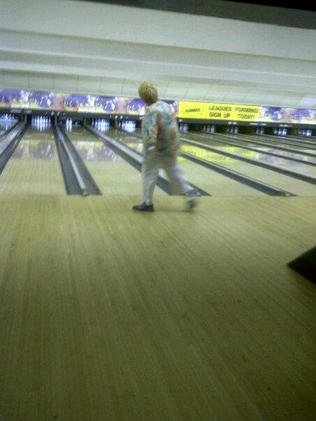 Leslie Robinson's album, Bowling with disciple sisters