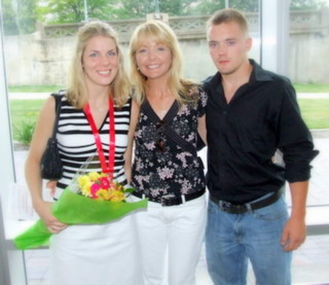 Peggy Walicki's album, Profile Pictures