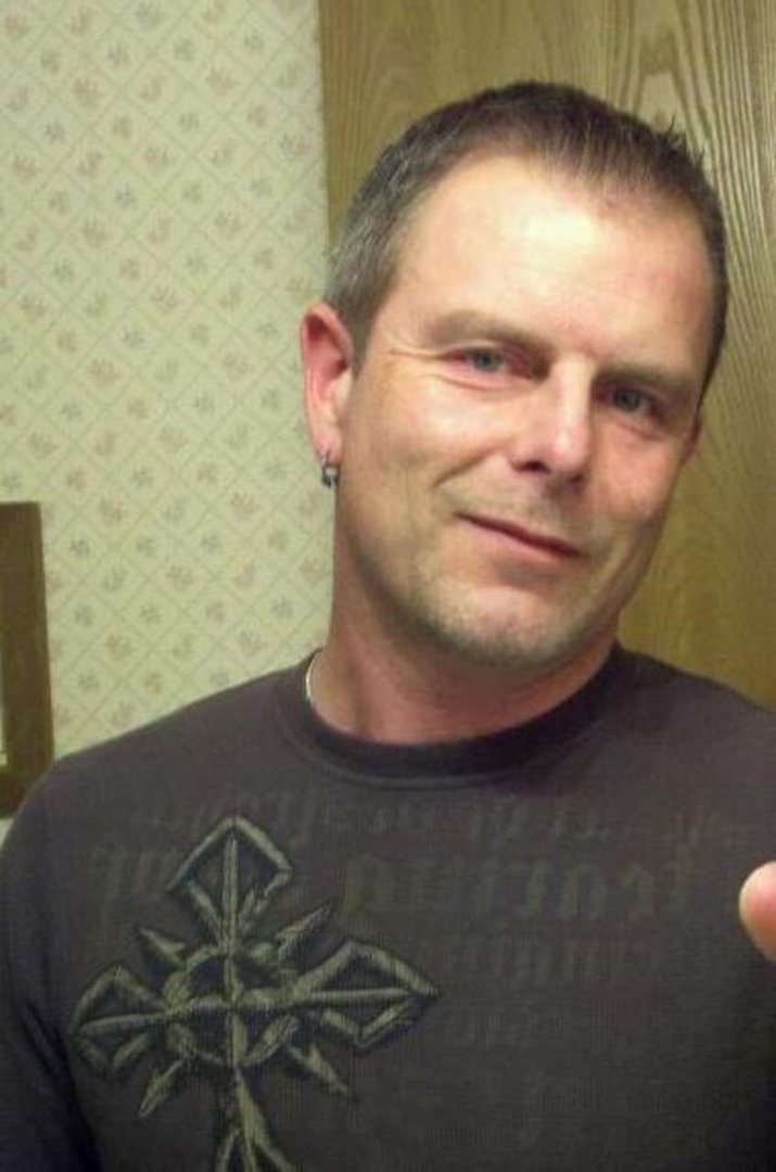 Lenny Dvorak's album, Profile Pictures