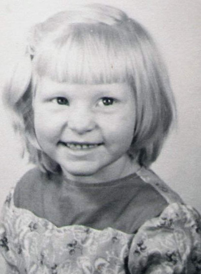 Judith Butcher's album, Profile Pictures