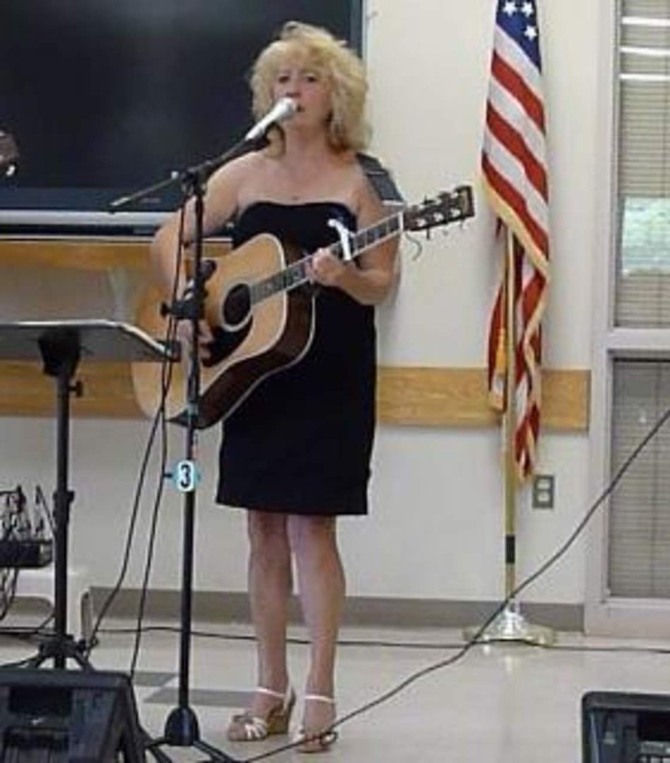 Sharon van Buren's album, Profile Pictures