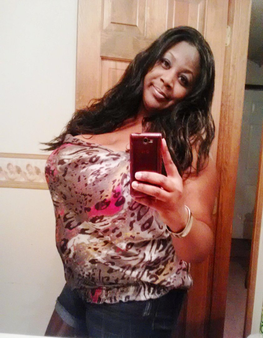 Shankeleia Roberson's album, Profile Pictures