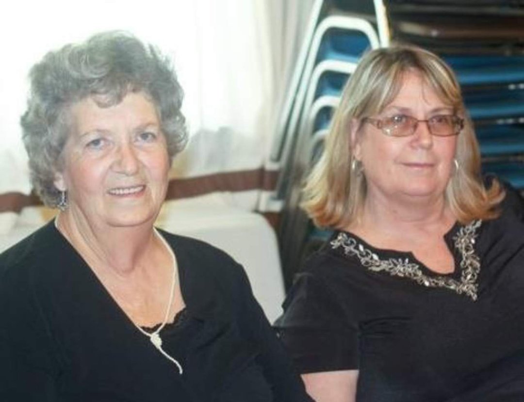 Edith Windrow's album, Profile Pictures