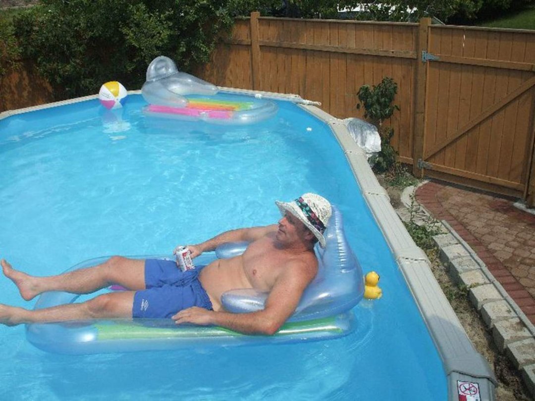 Barbara Shields' album, Aug 2010 Bri chillaxing in the " Okanagan Margeritaville