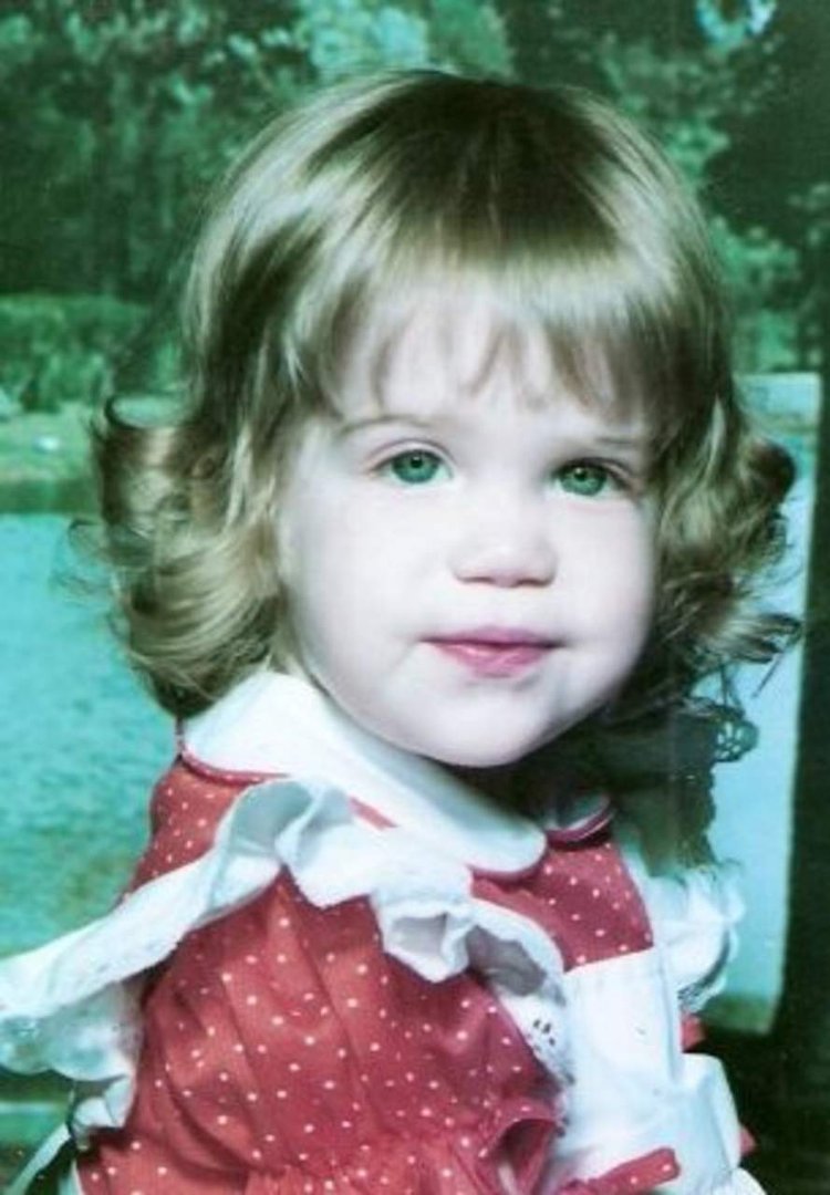 Danielle Shirey's album, Profile Pictures