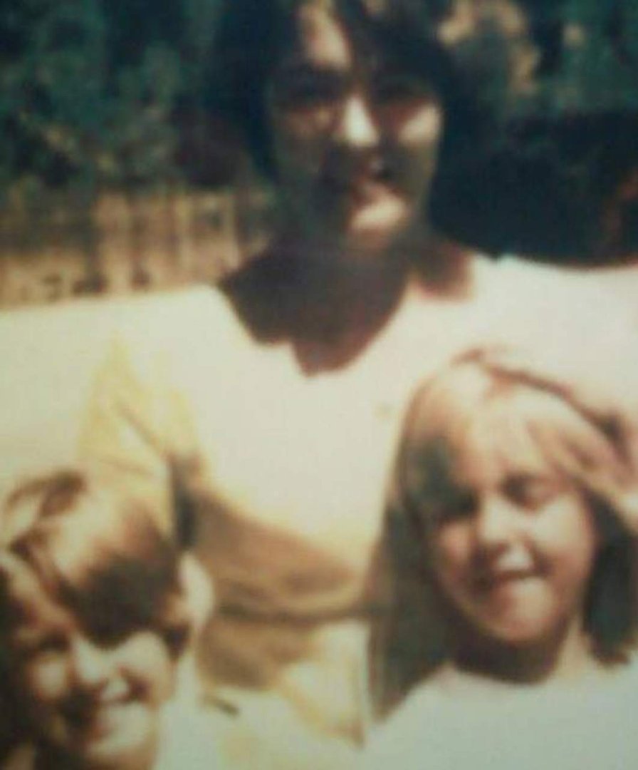 Debra Weiss' album, Profile Pictures