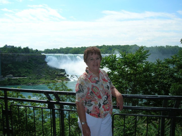 Leslie Comer's album, Niagara Falls