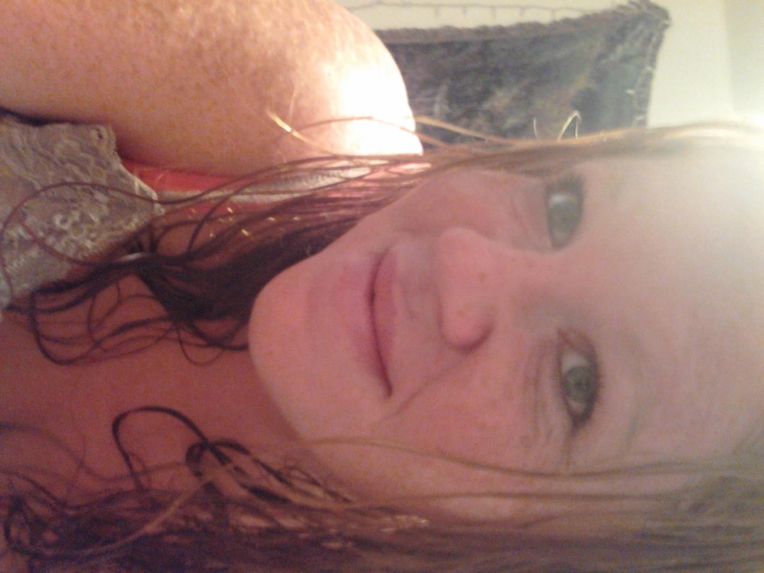 Elly Starr's album, Mobile Uploads