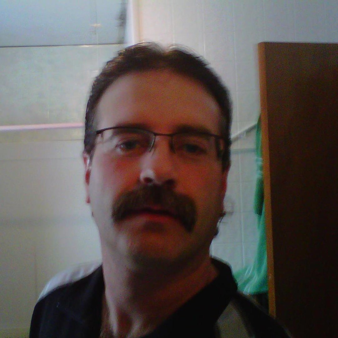 Earl Chatlain's album, Profile Pictures