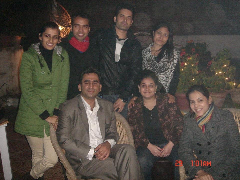 Anand Kumar's album, barbeque,bonfire, n oak grovians !!!