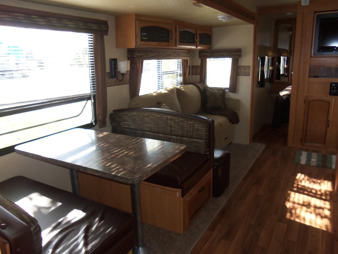 Dorothy Poloff's album, New Camper!