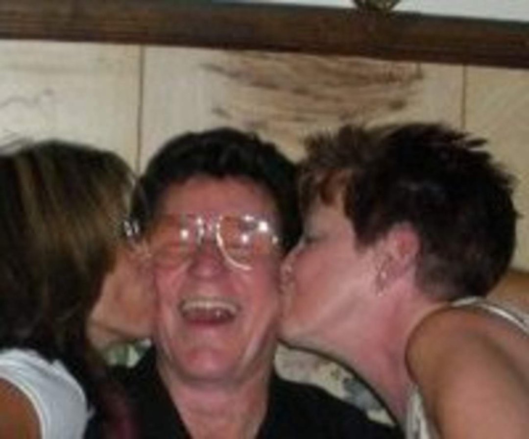 Pat Albertson's album, Profile Pictures