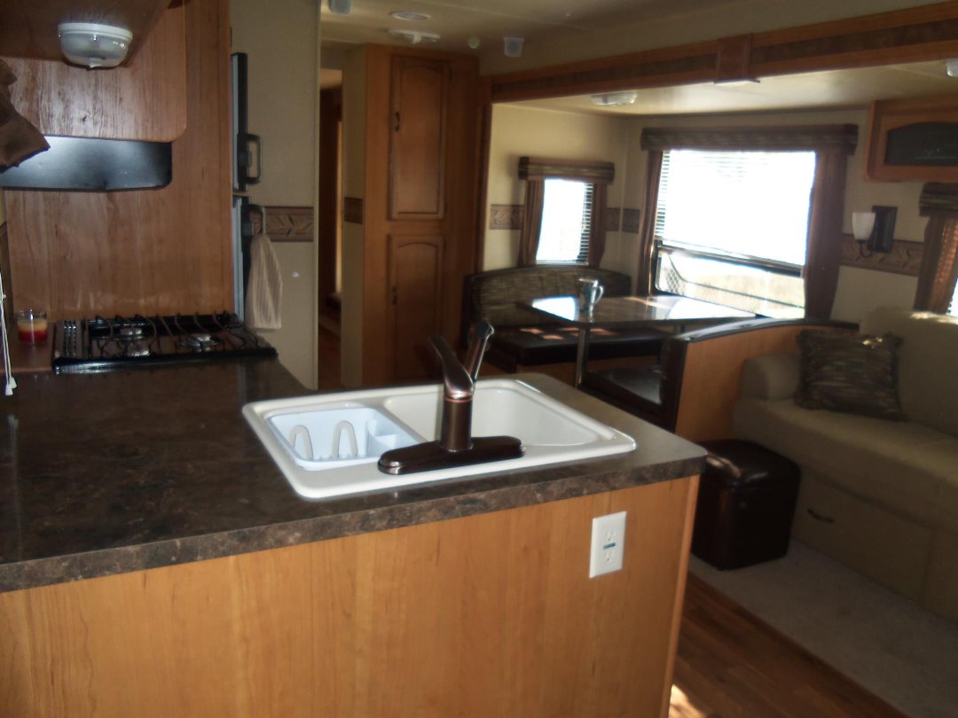 Dorothy Poloff's album, New Camper!