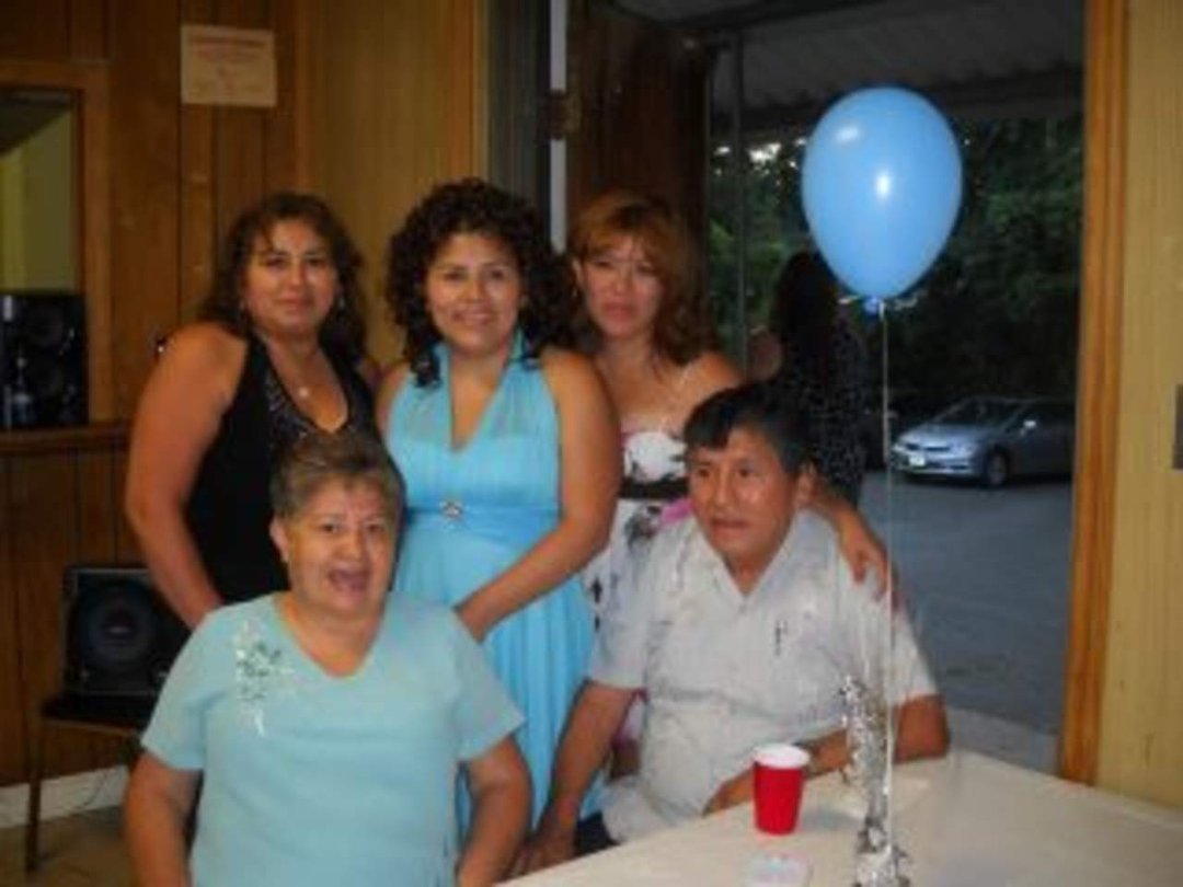 Flor Torres' Classmates profile album