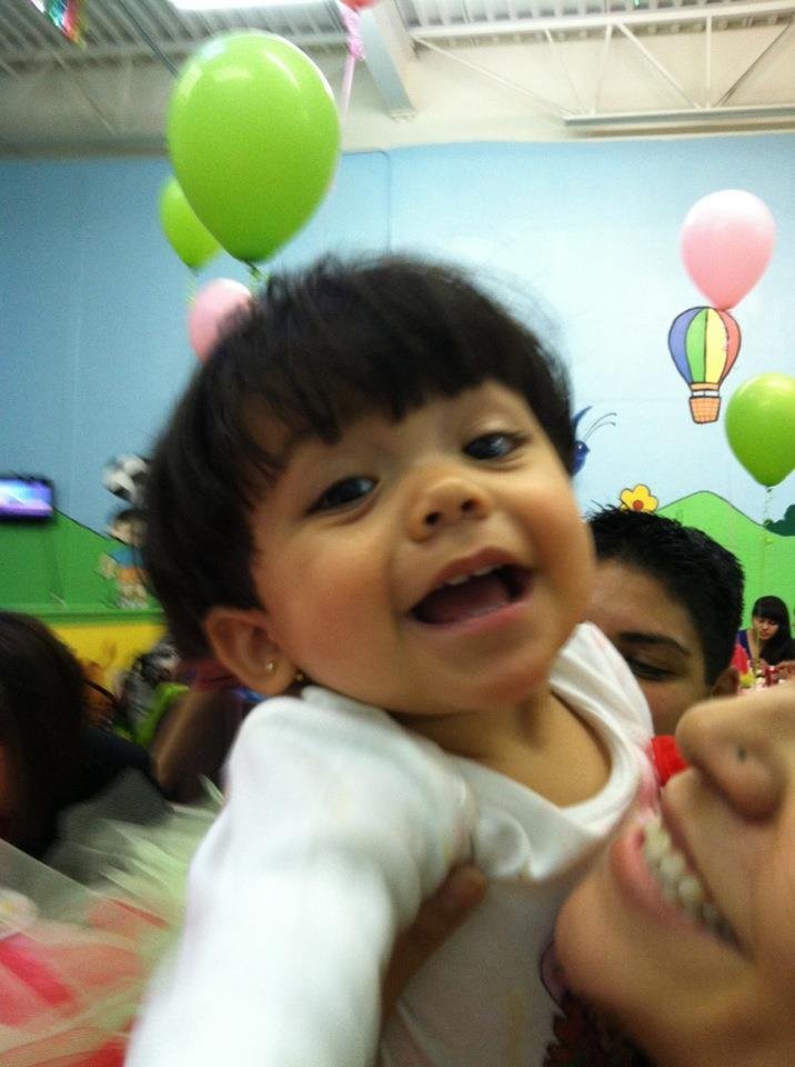 Luz Aranda's album, Mobile Uploads