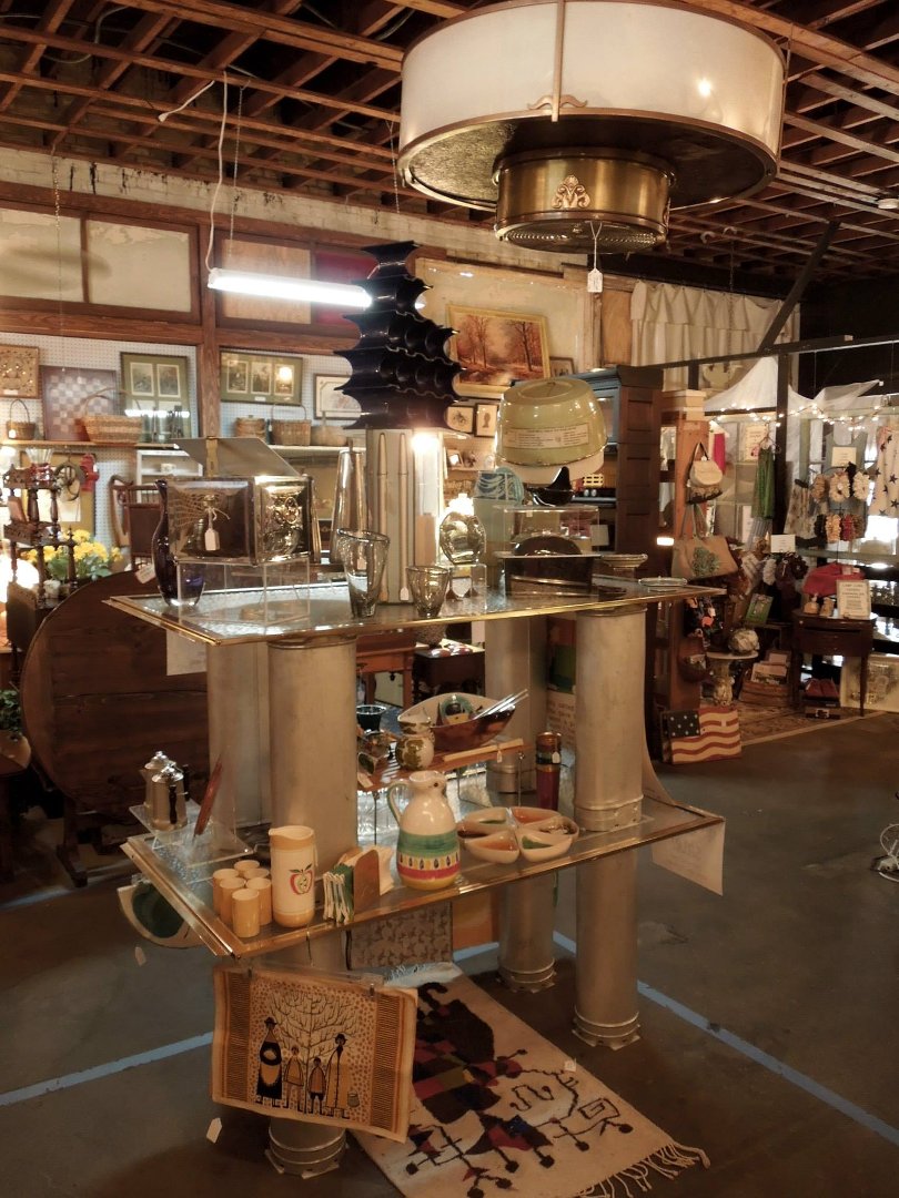 Amy Lucus' album, Mod Memories Booth at Ye Olde City Antique Mall