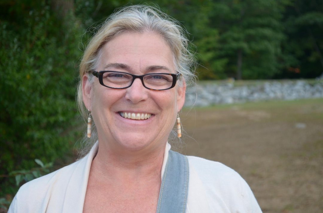 Deborah Moore's album, Profile Pictures
