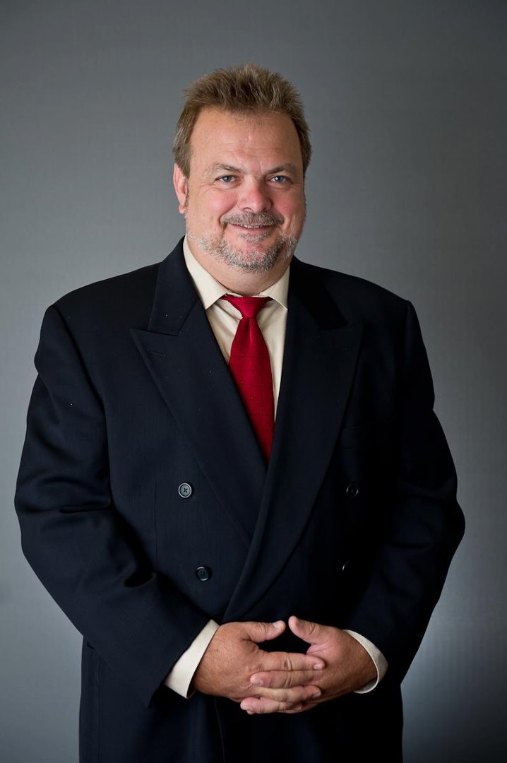 Dan Holt's album, Profile Pictures