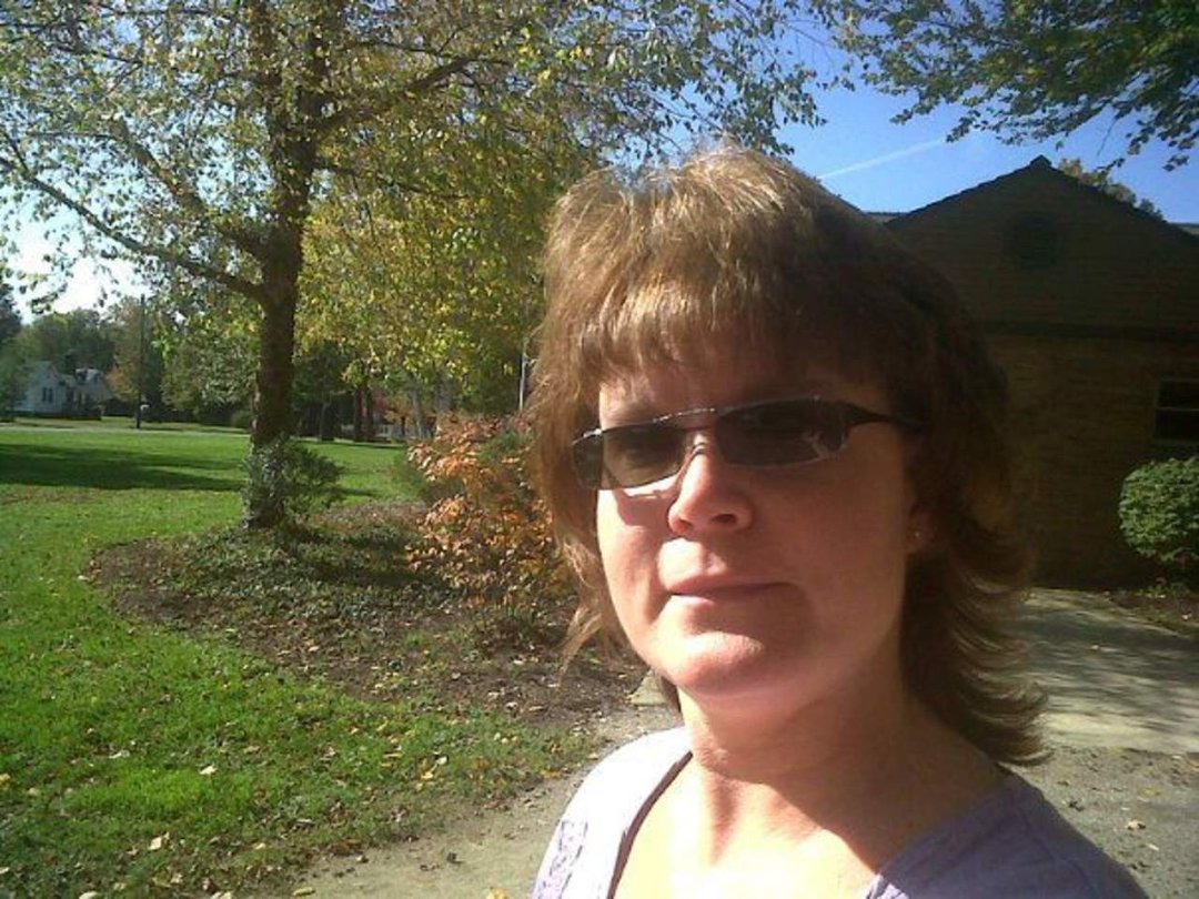 Cheryl Barton's album, Profile Pictures