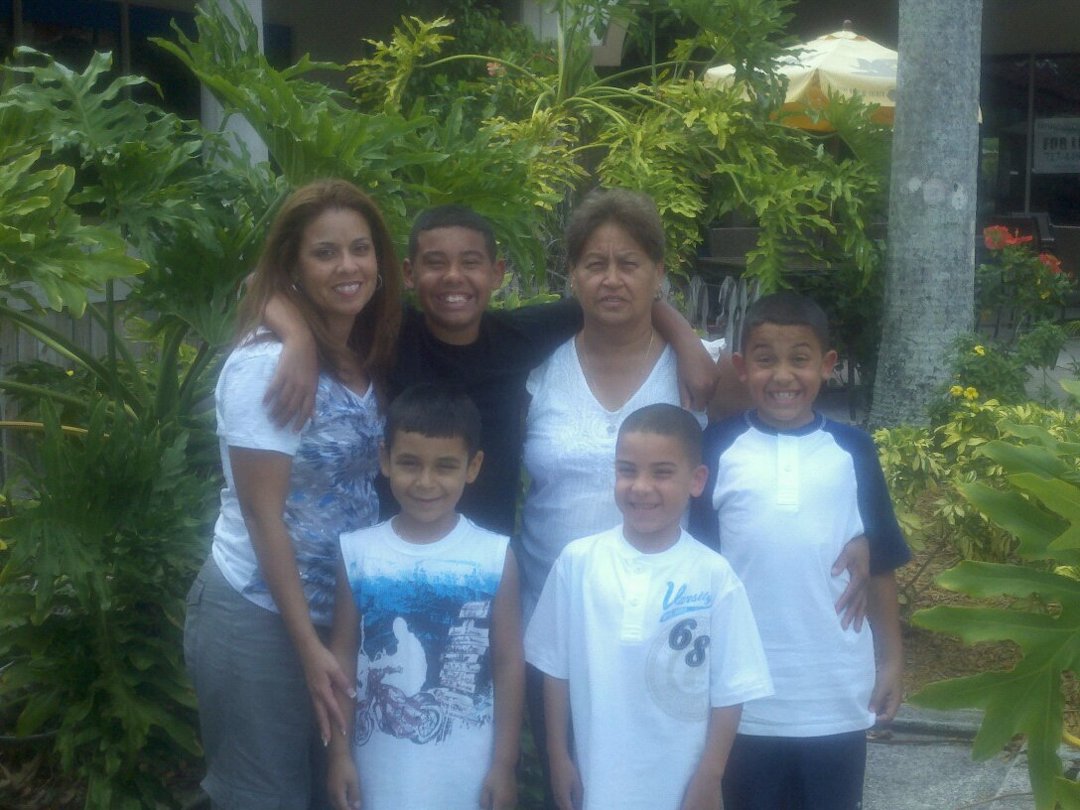 Daniel Reyes' album, Easter Sunday 2011